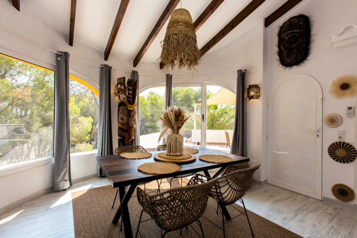 Se vende Villa - Chalet de 4 dormitorios en Costa Blanca, Alicante, España