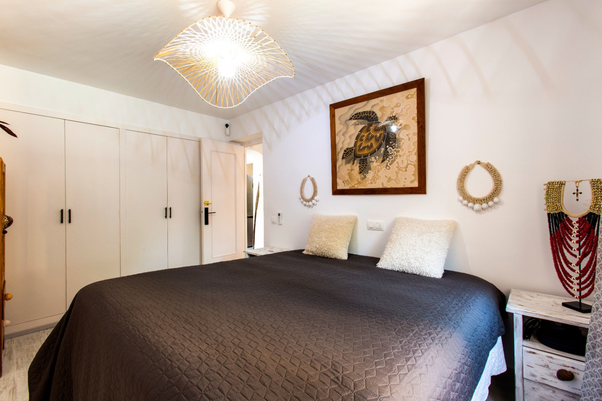 Se vende Villa - Chalet de 4 dormitorios en Costa Blanca, Alicante, España