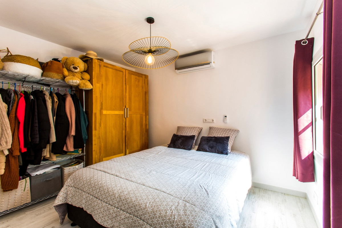 Se vende Villa - Chalet de 4 dormitorios en Costa Blanca, Alicante, España