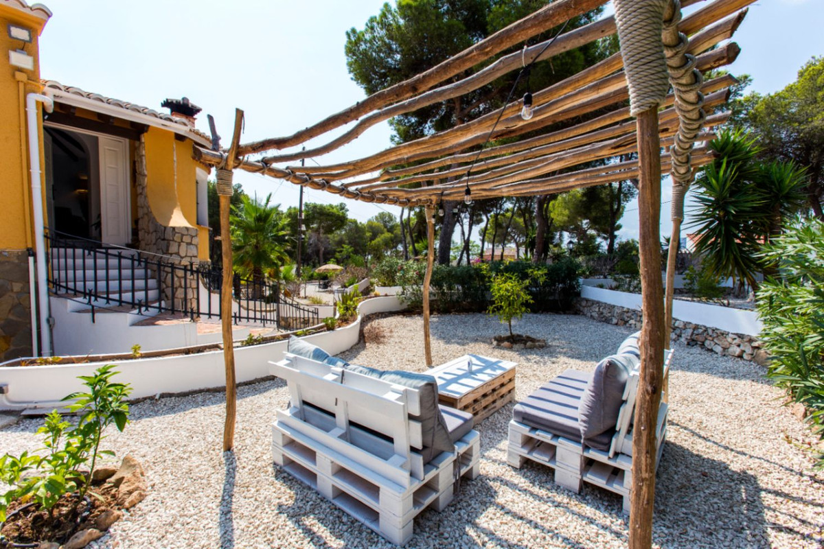 Se vende Villa - Chalet de 4 dormitorios en Costa Blanca, Alicante, España