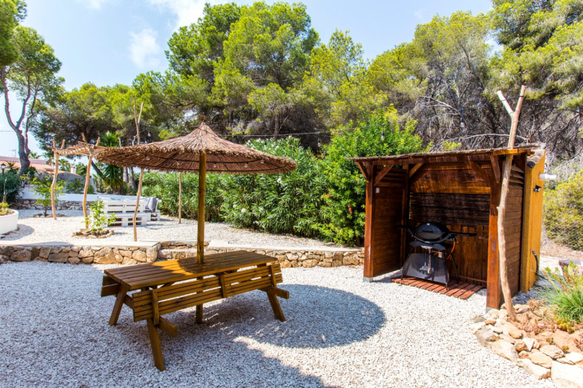 Se vende Villa - Chalet de 4 dormitorios en Costa Blanca, Alicante, España