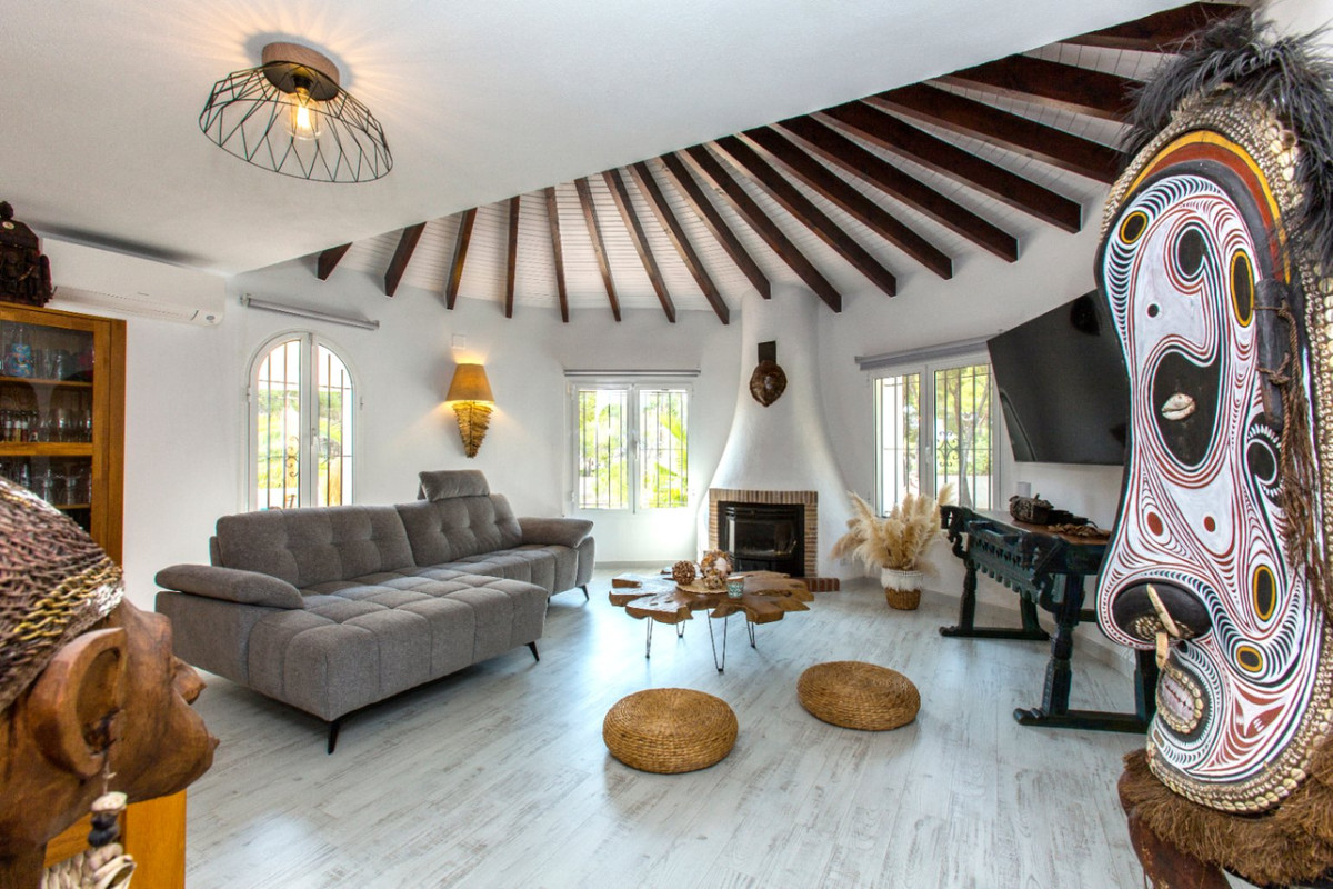 Se vende Villa - Chalet de 4 dormitorios en Costa Blanca, Alicante, España