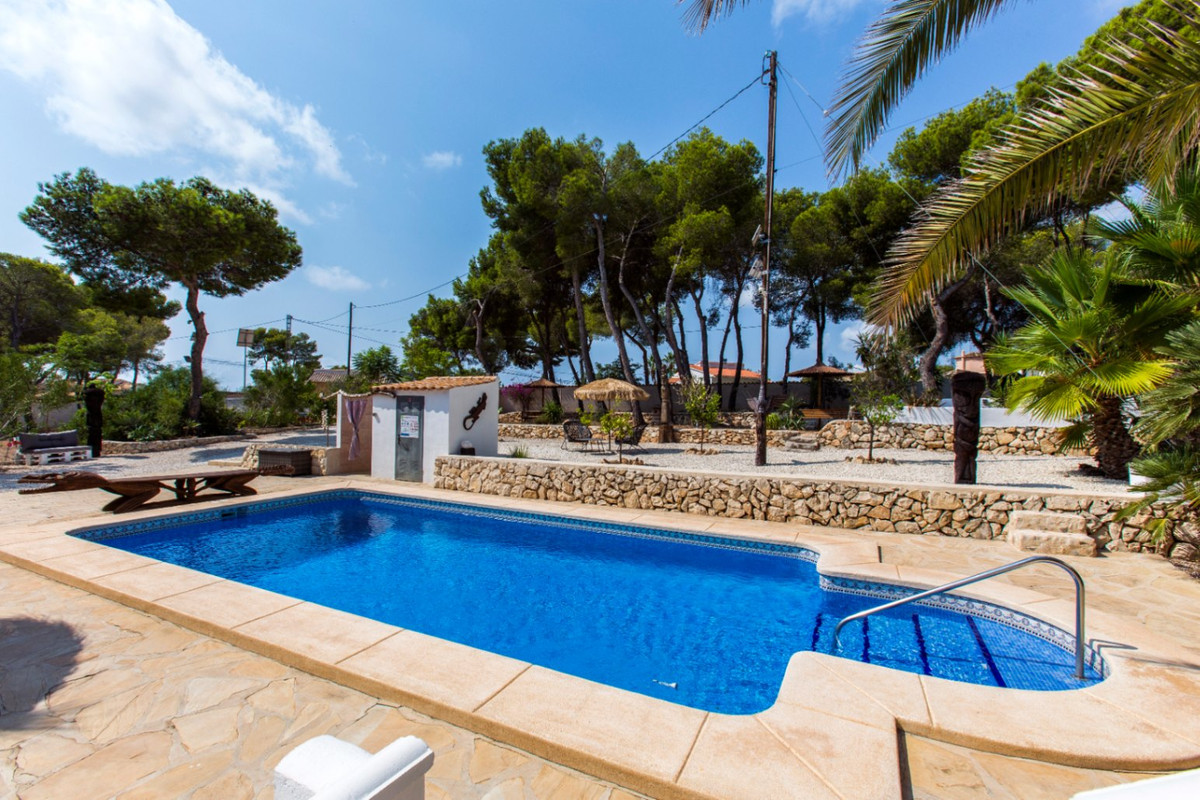 Se vende Villa - Chalet de 4 dormitorios en Costa Blanca, Alicante, España