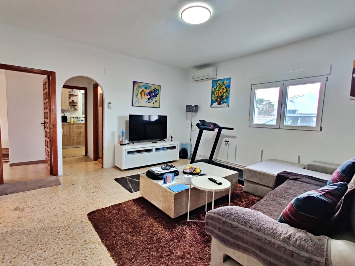Se vende Villa - Chalet de 4 dormitorios en Costa Blanca, Alicante, España