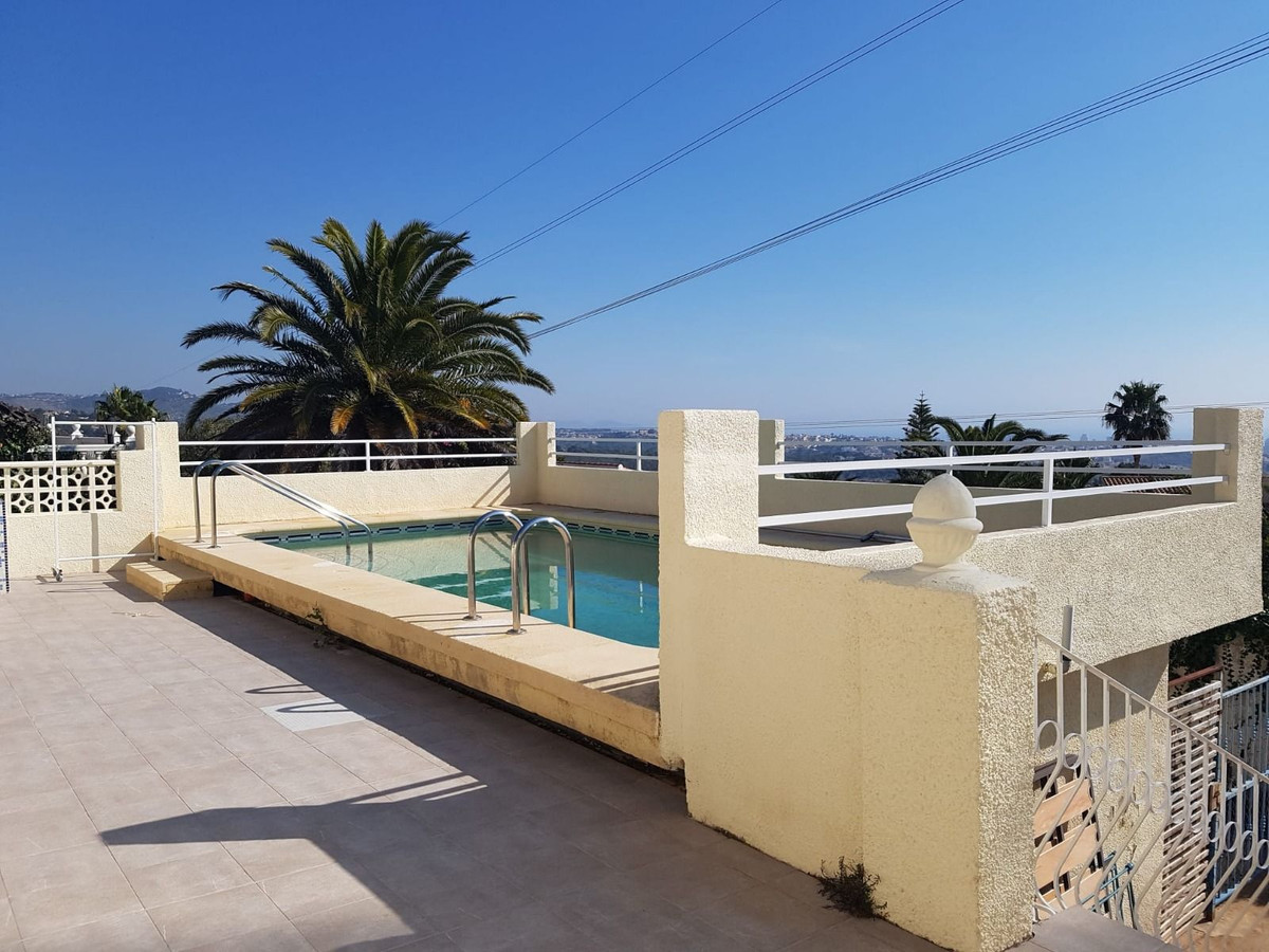 Se vende Villa - Chalet de 4 dormitorios en Costa Blanca, Alicante, España