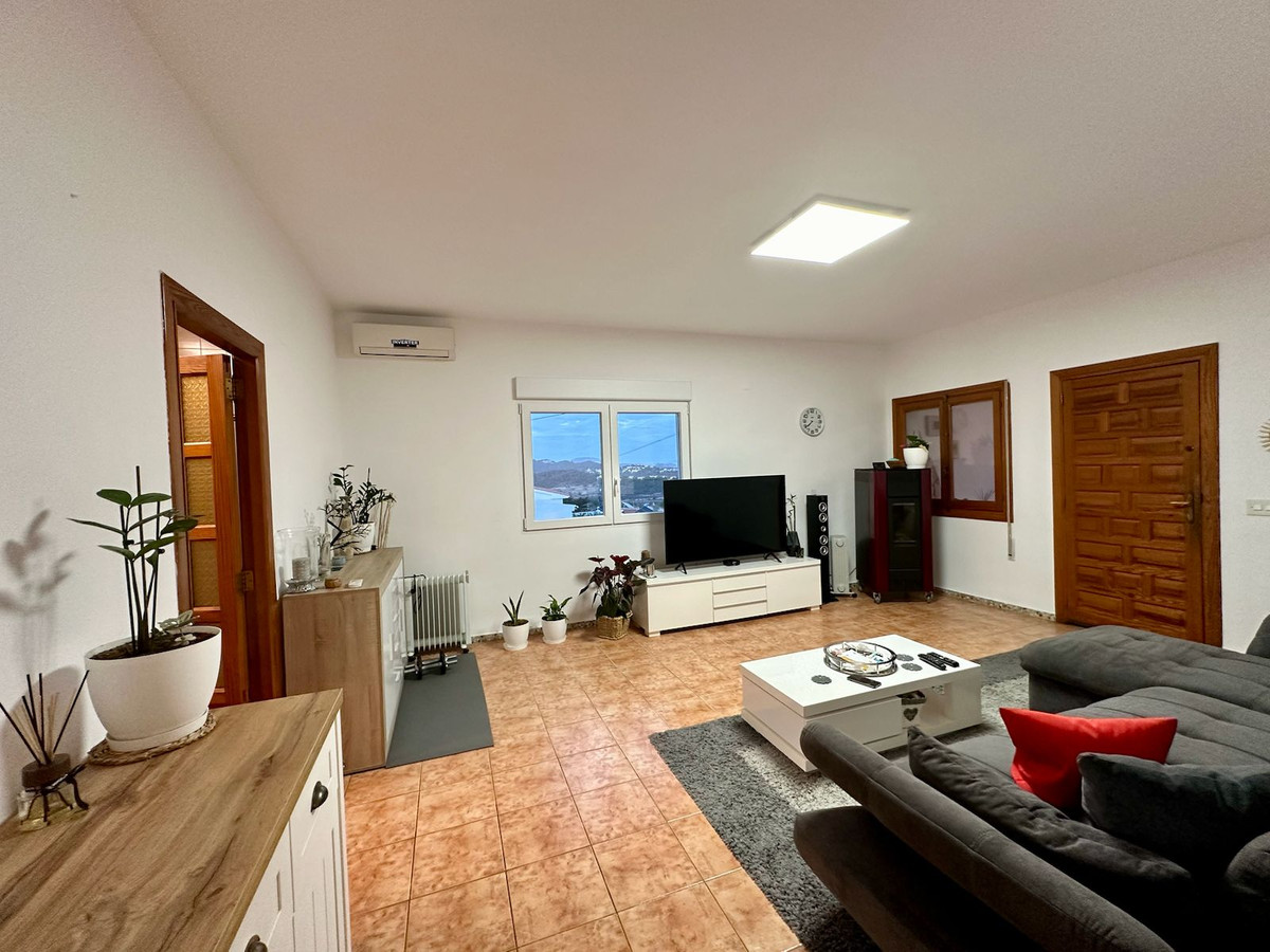 Se vende Villa - Chalet de 4 dormitorios en Costa Blanca, Alicante, España
