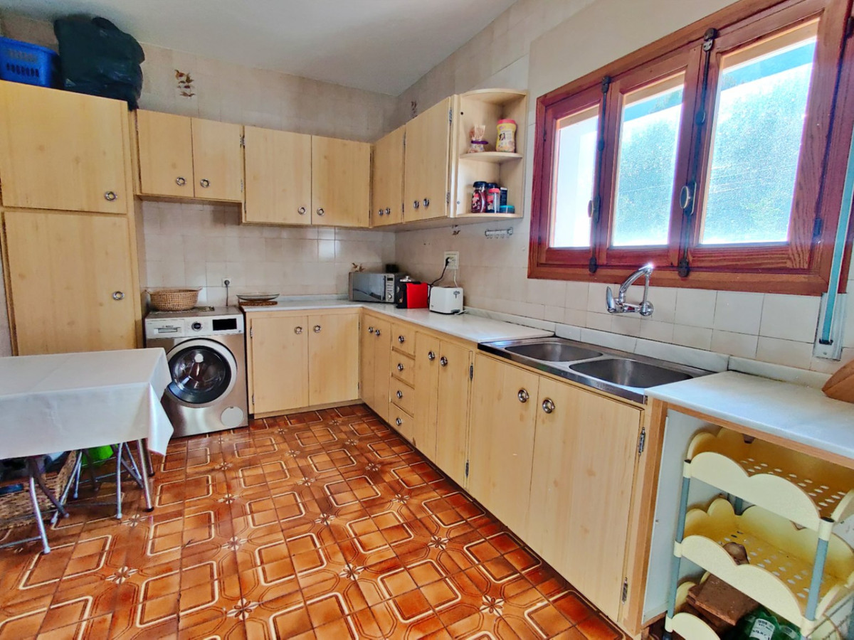 Se vende Villa - Chalet de 4 dormitorios en Costa Blanca, Alicante, España