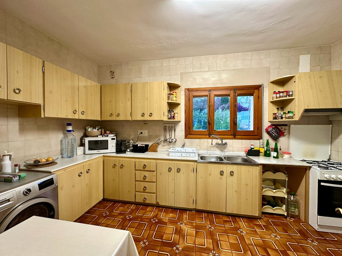 Se vende Villa - Chalet de 4 dormitorios en Costa Blanca, Alicante, España