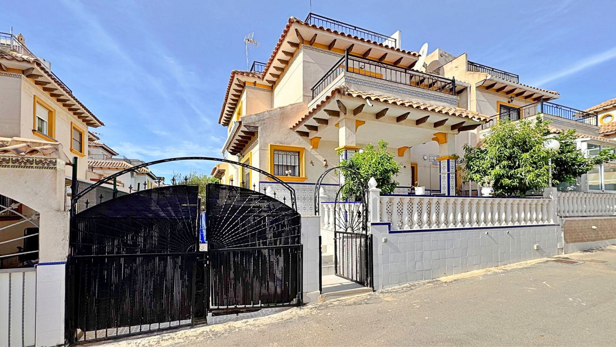 Se vende Adosada de 2 dormitorios en Costa Blanca, Alicante, España