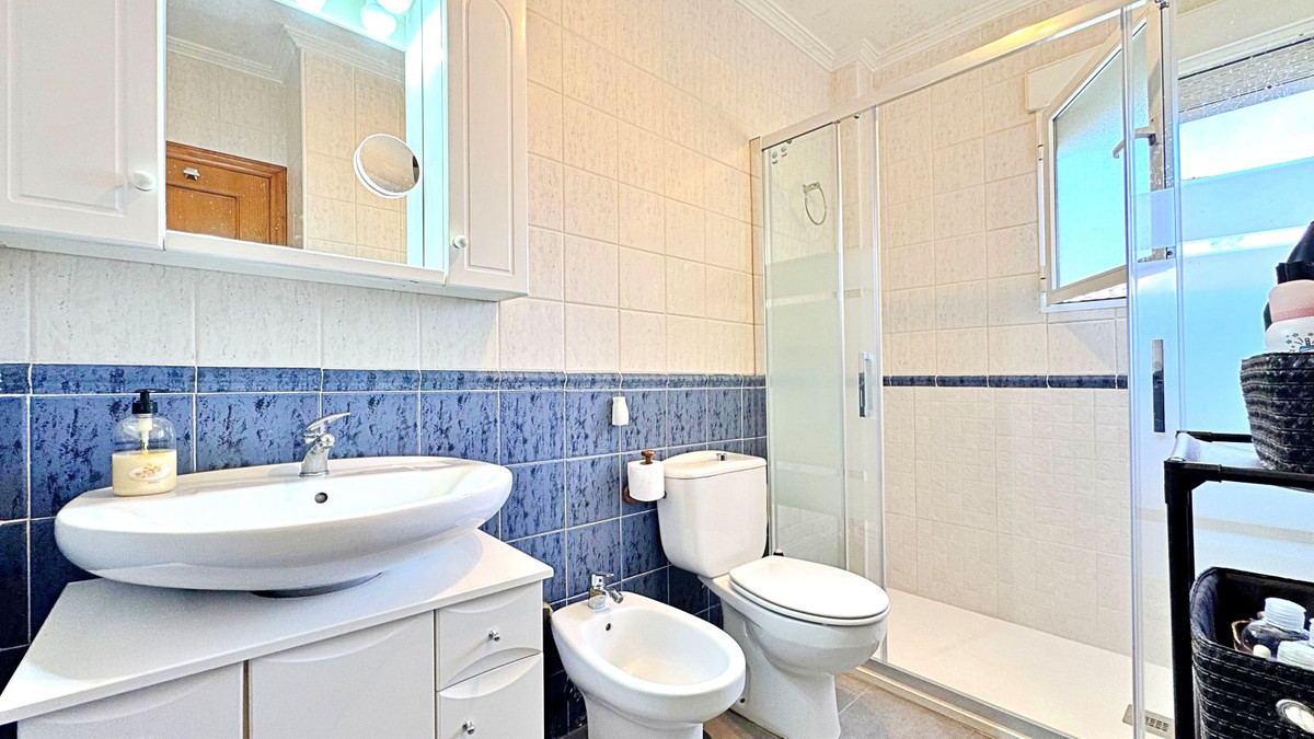 Se vende Adosada de 2 dormitorios en Costa Blanca, Alicante, España