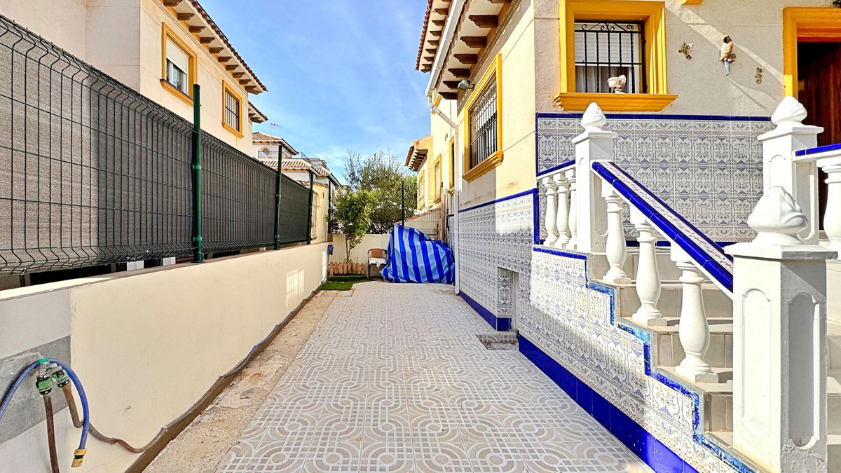 Se vende Adosada de 2 dormitorios en Costa Blanca, Alicante, España