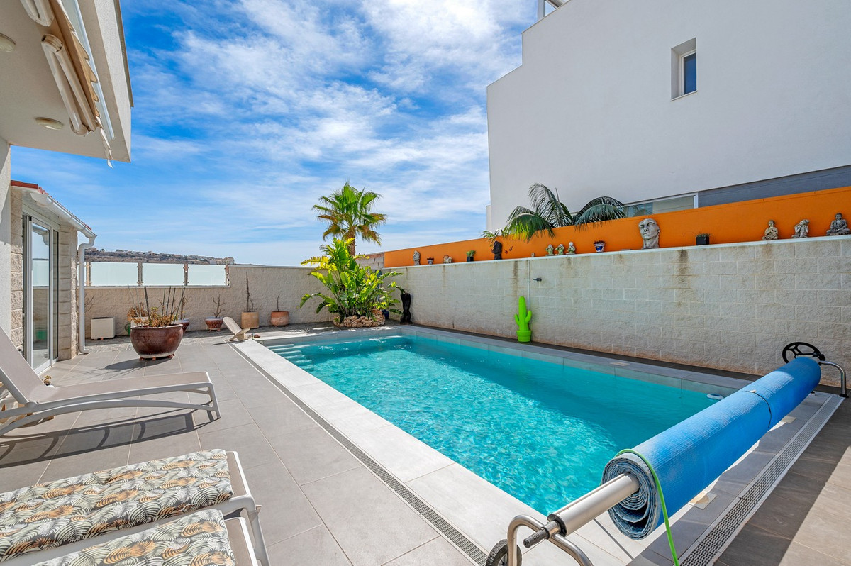 2 Bed Townhouse for sale in Benijofar Costa Blanca, Alicante, Spain