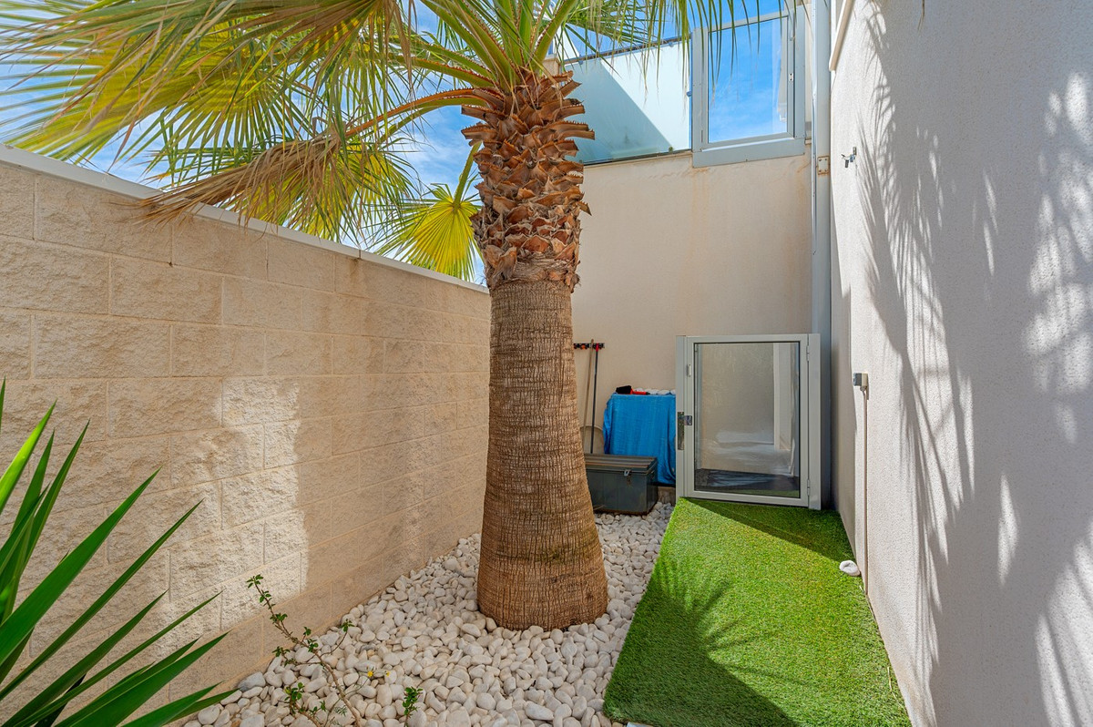 2 Bed Townhouse for sale in Benijofar Costa Blanca, Alicante, Spain