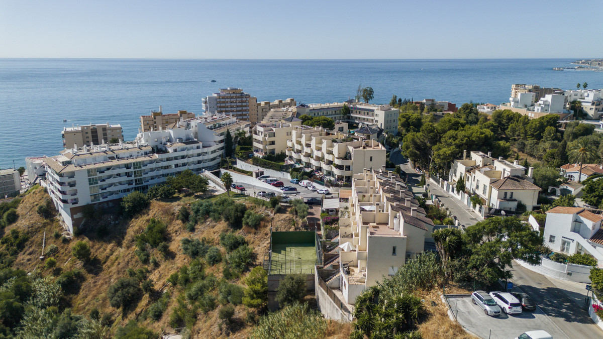 5 Bed Townhouse for sale in Fuengirola Costa Del Sol, Málaga, Spain
