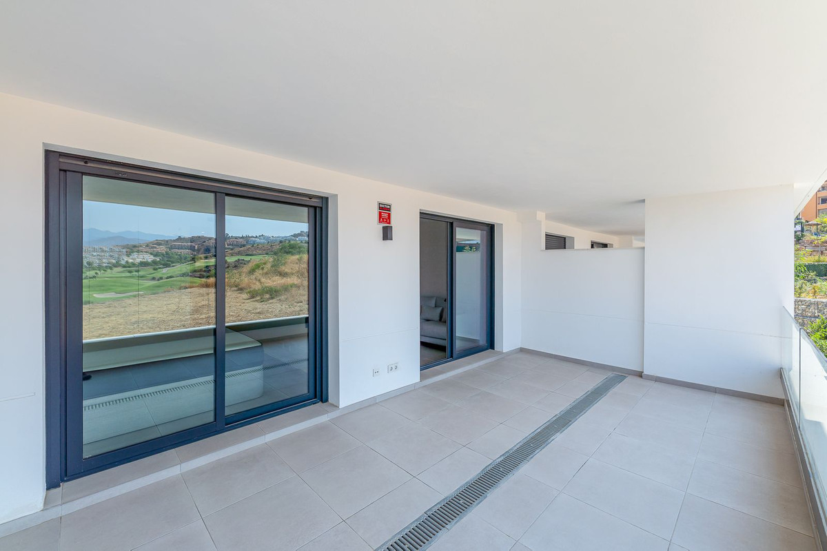 Se vende Apartamento Planta Media de 2 dormitorios en Costa Del Sol, Málaga, España