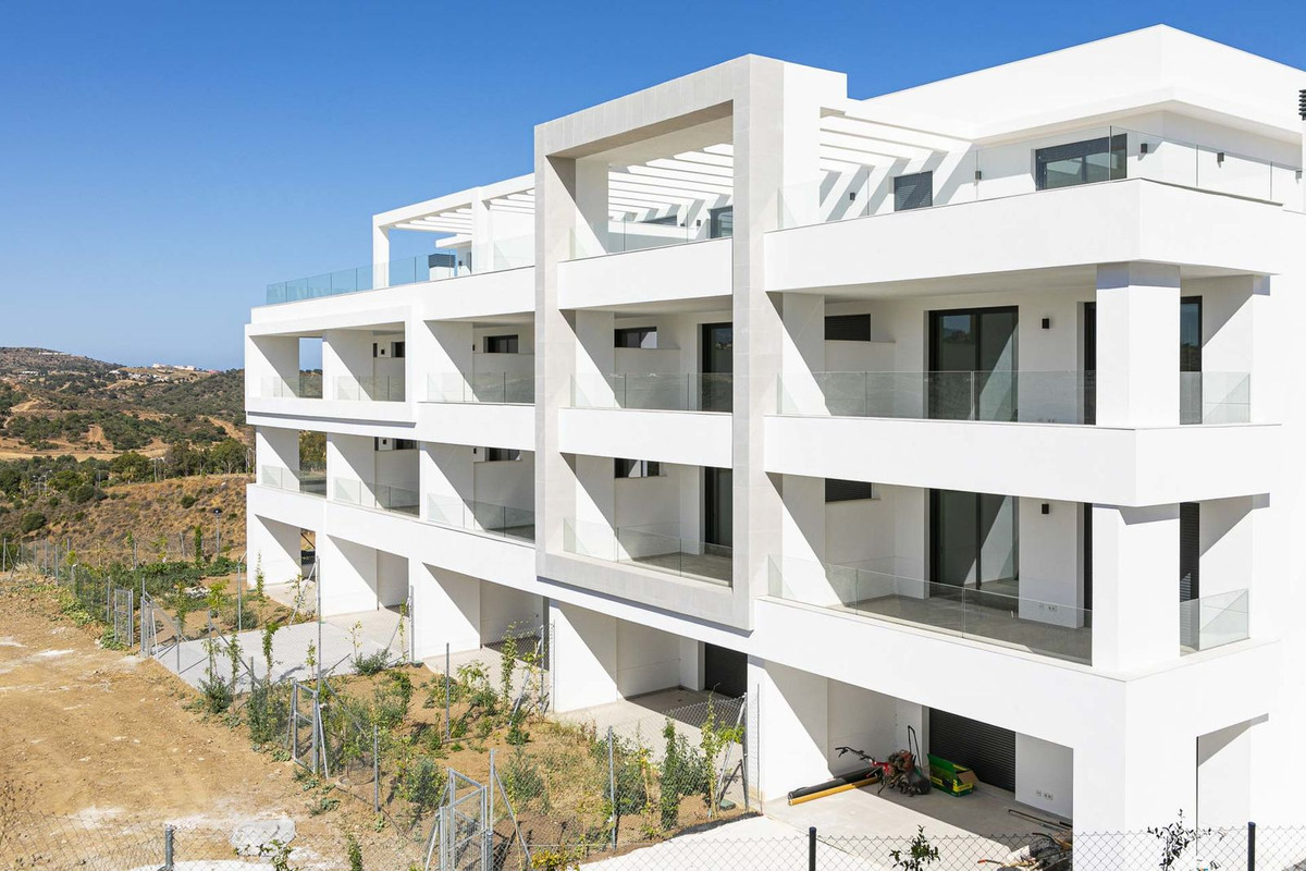 Se vende Apartamento Planta Media de 2 dormitorios en Costa Del Sol, Málaga, España