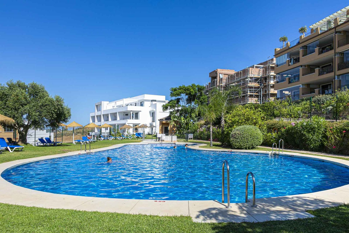Se vende Apartamento Planta Media de 2 dormitorios en Costa Del Sol, Málaga, España