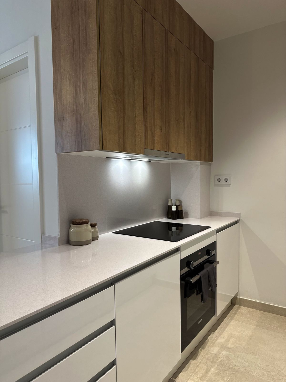 2 Bed Apartment for sale in Estepona Costa Del Sol, Málaga, Spain