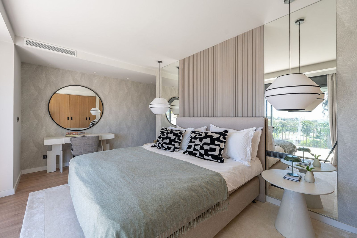 4 Bed Townhouse for sale in Nueva Andalucía Costa Del Sol, Málaga, Spain