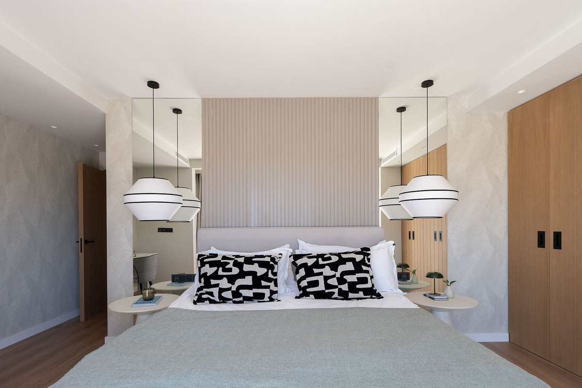 4 Bed Townhouse for sale in Nueva Andalucía Costa Del Sol, Málaga, Spain