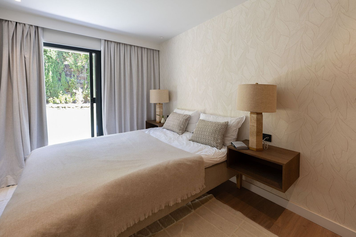 4 Bed Townhouse for sale in Nueva Andalucía Costa Del Sol, Málaga, Spain