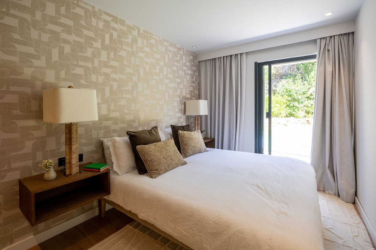 4 Bed Townhouse for sale in Nueva Andalucía Costa Del Sol, Málaga, Spain