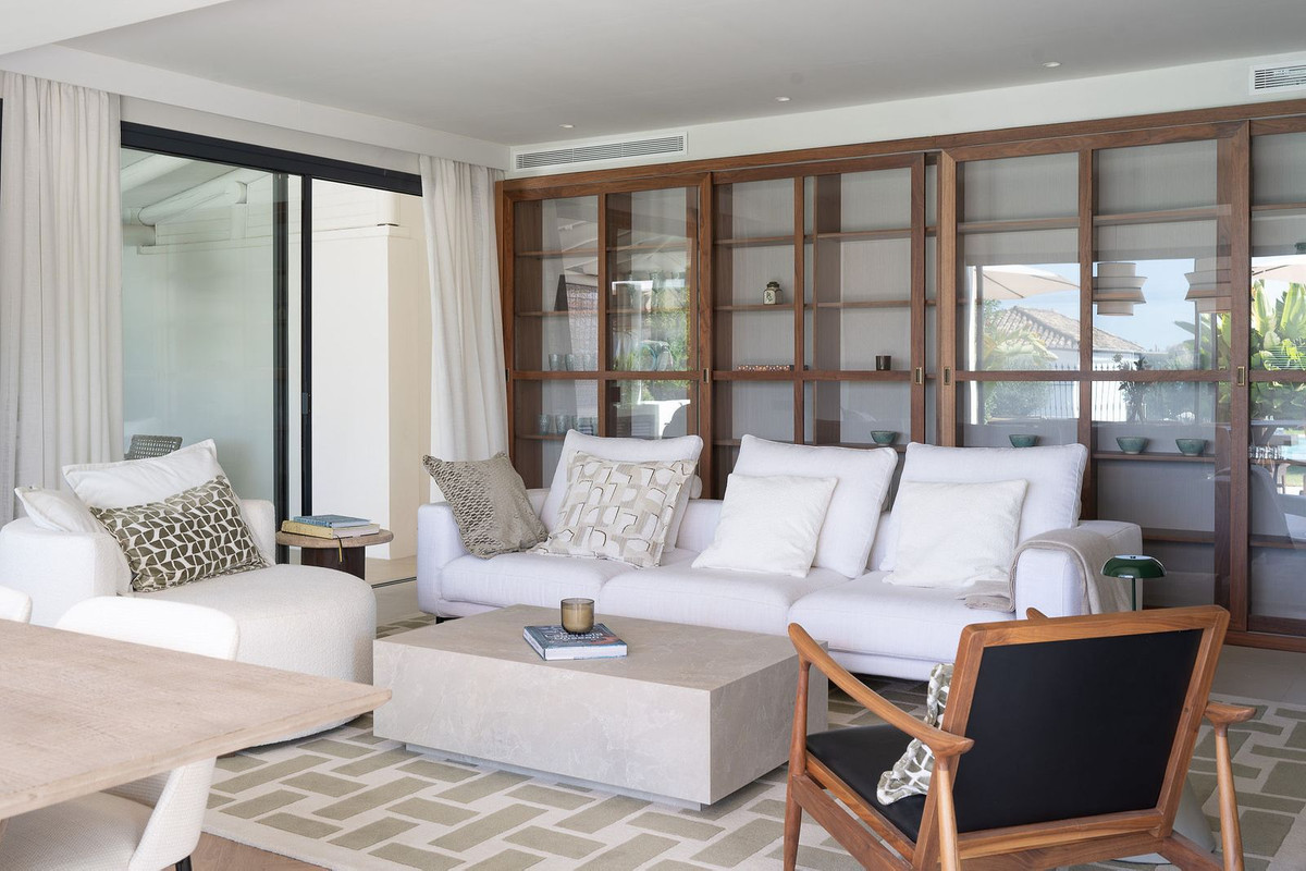 4 Bed Townhouse for sale in Nueva Andalucía Costa Del Sol, Málaga, Spain