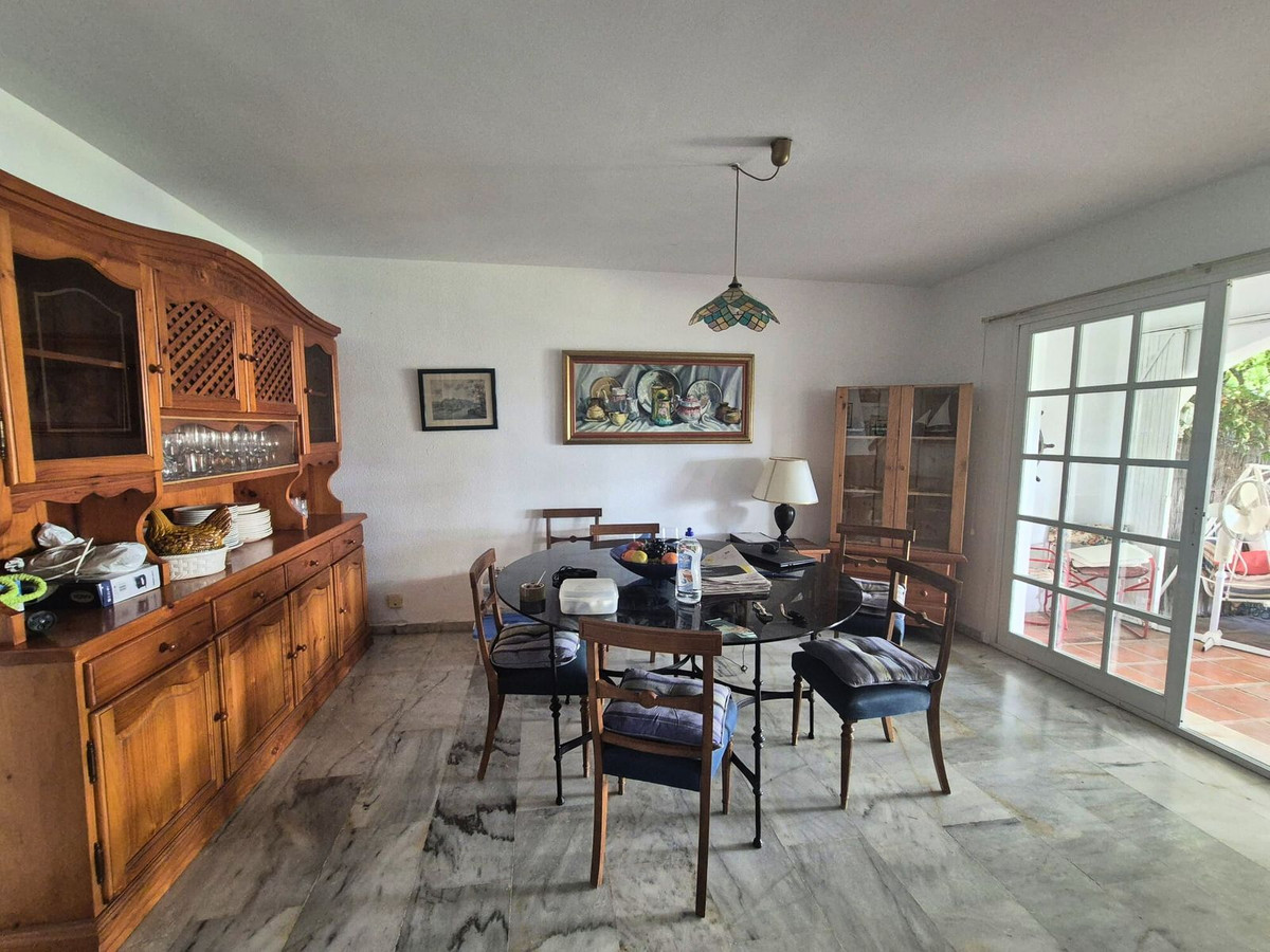 Se vende Adosada de 5 dormitorios en Costa Del Sol, Málaga, España