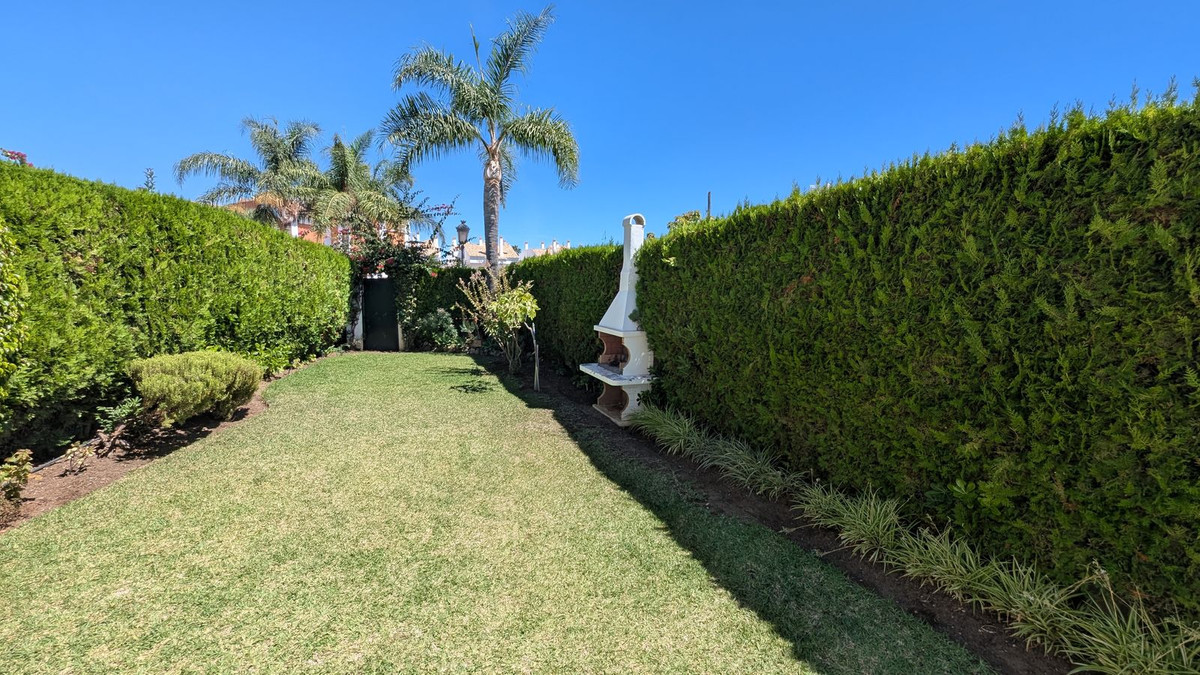 4 Bed Townhouse for sale in San Pedro De Alcántara Costa Del Sol, Málaga, Spain