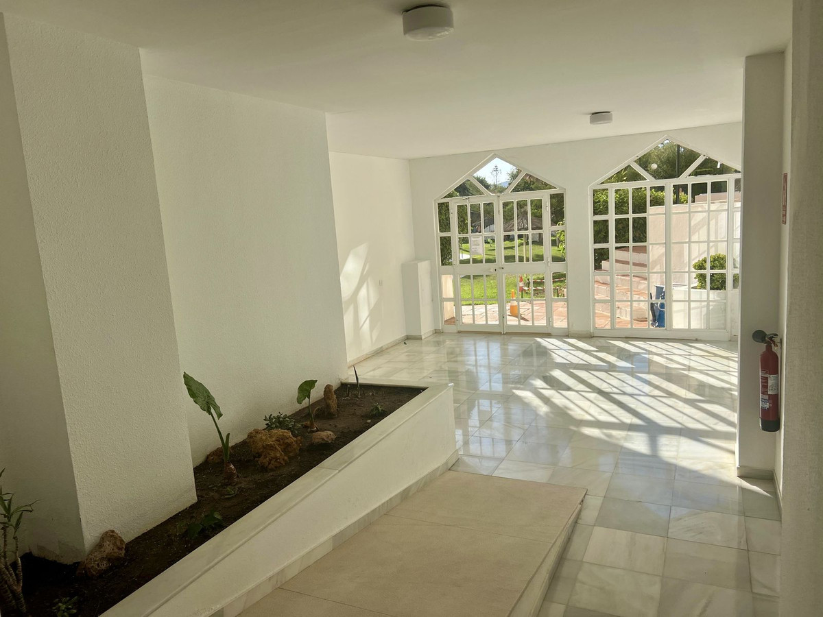 Se vende Apartamento Planta Media de 3 dormitorios en Costa Del Sol, Málaga, España