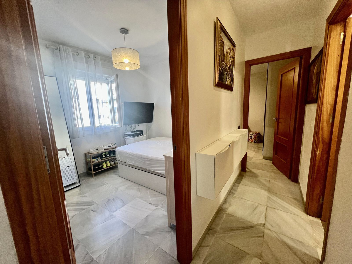 Se vende Apartamento Planta Media de 3 dormitorios en Costa Del Sol, Málaga, España