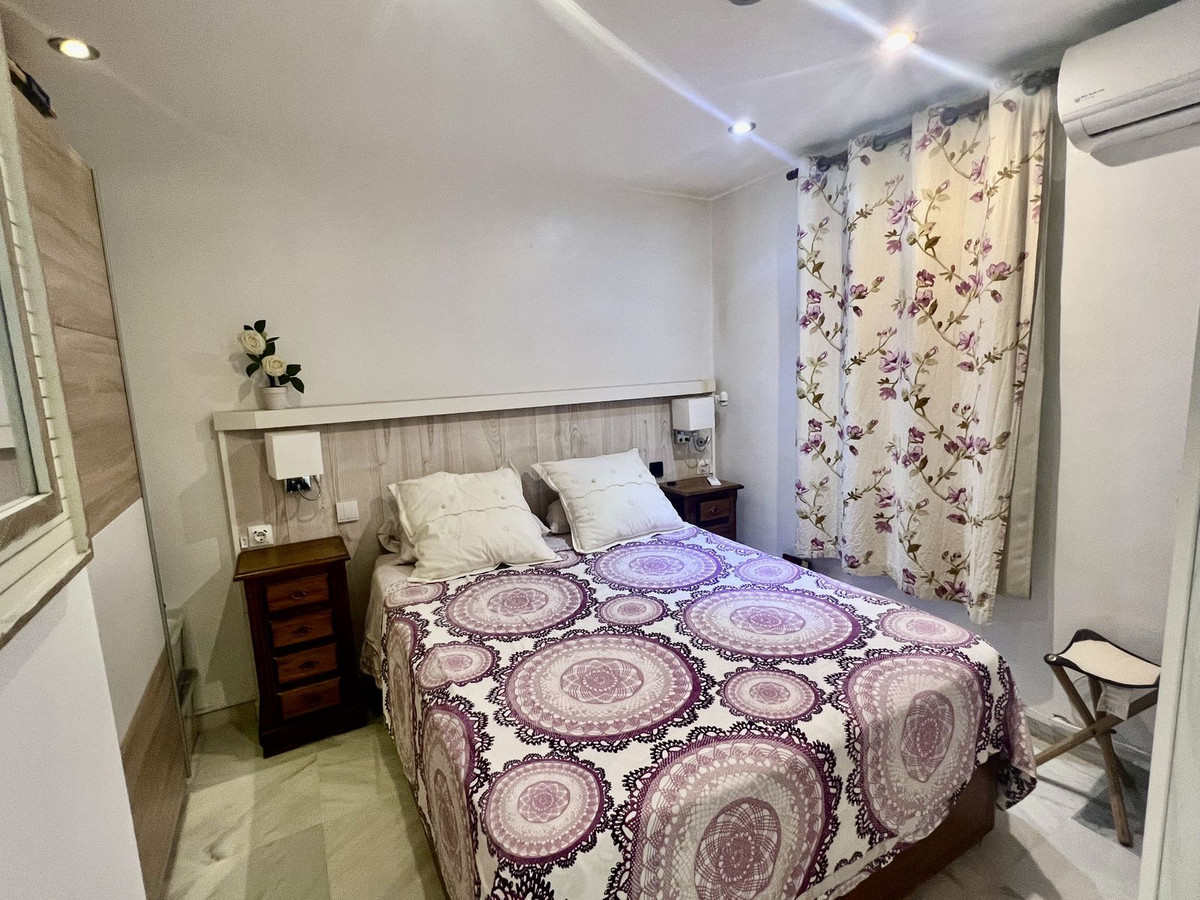 Se vende Apartamento Planta Media de 3 dormitorios en Costa Del Sol, Málaga, España