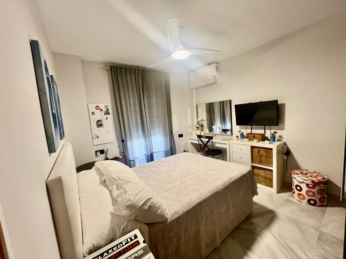 Se vende Apartamento Planta Media de 3 dormitorios en Costa Del Sol, Málaga, España