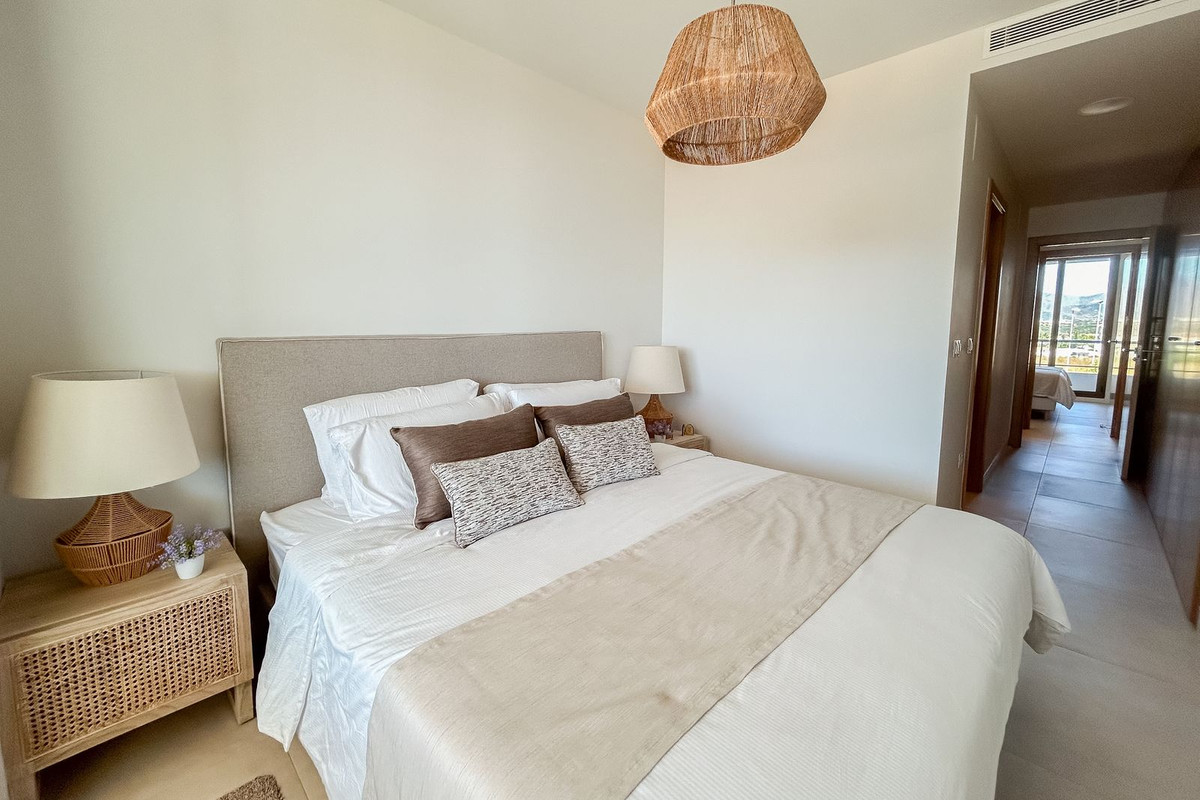 Se vende Apartamento Planta Media de 2 dormitorios en Costa Del Sol, Málaga, España