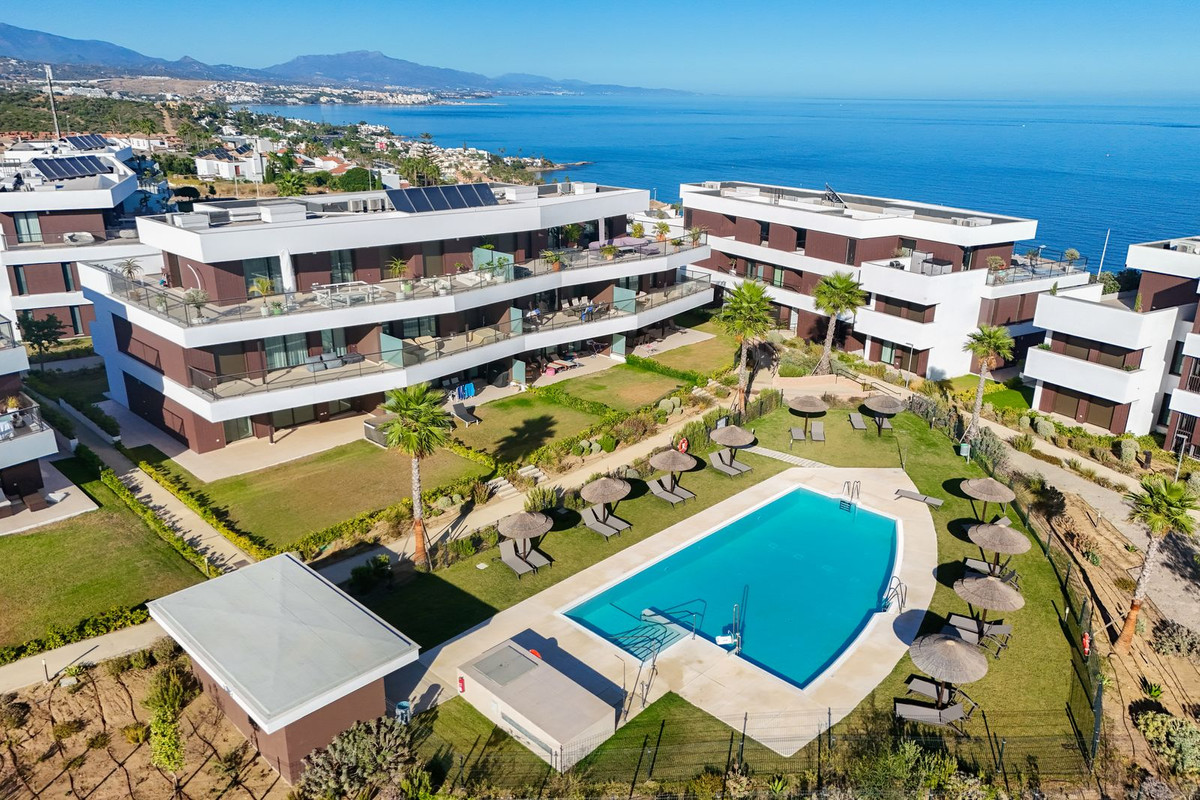 Se vende Apartamento Planta Media de 2 dormitorios en Costa Del Sol, Málaga, España
