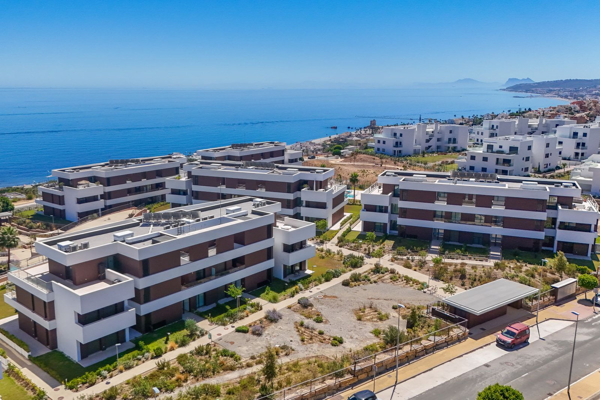 Se vende Apartamento Planta Media de 2 dormitorios en Costa Del Sol, Málaga, España