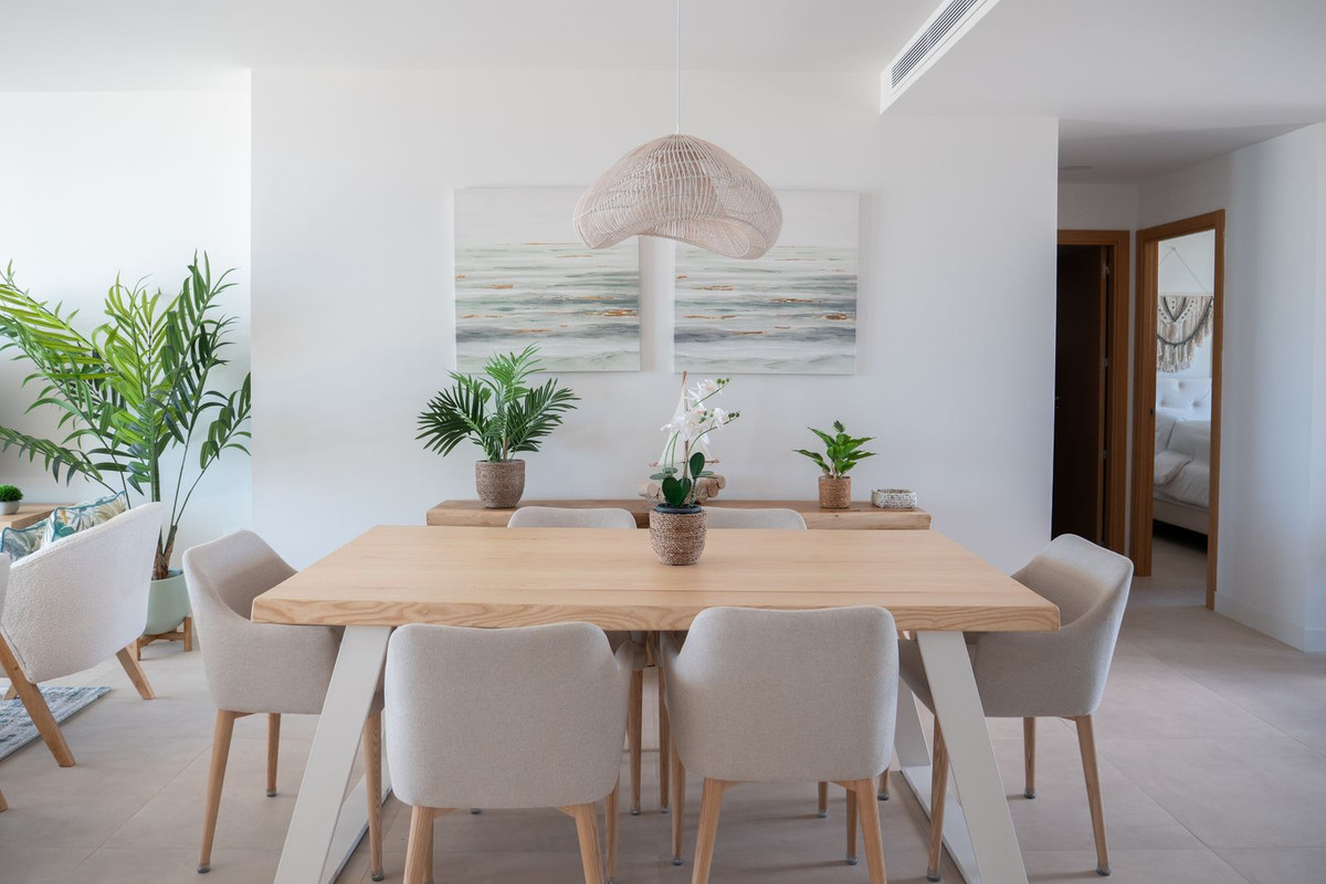 Se vende Apartamento Planta Media de 2 dormitorios en Costa Del Sol, Málaga, España