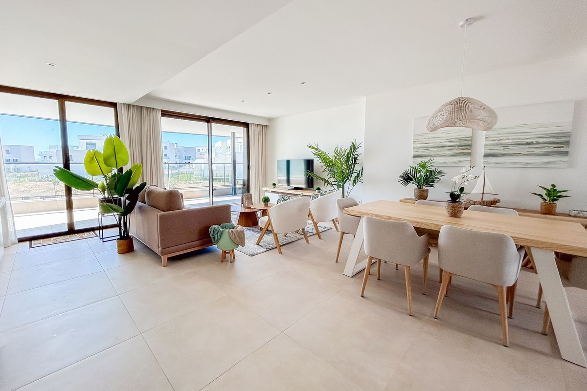 Se vende Apartamento Planta Media de 2 dormitorios en Costa Del Sol, Málaga, España