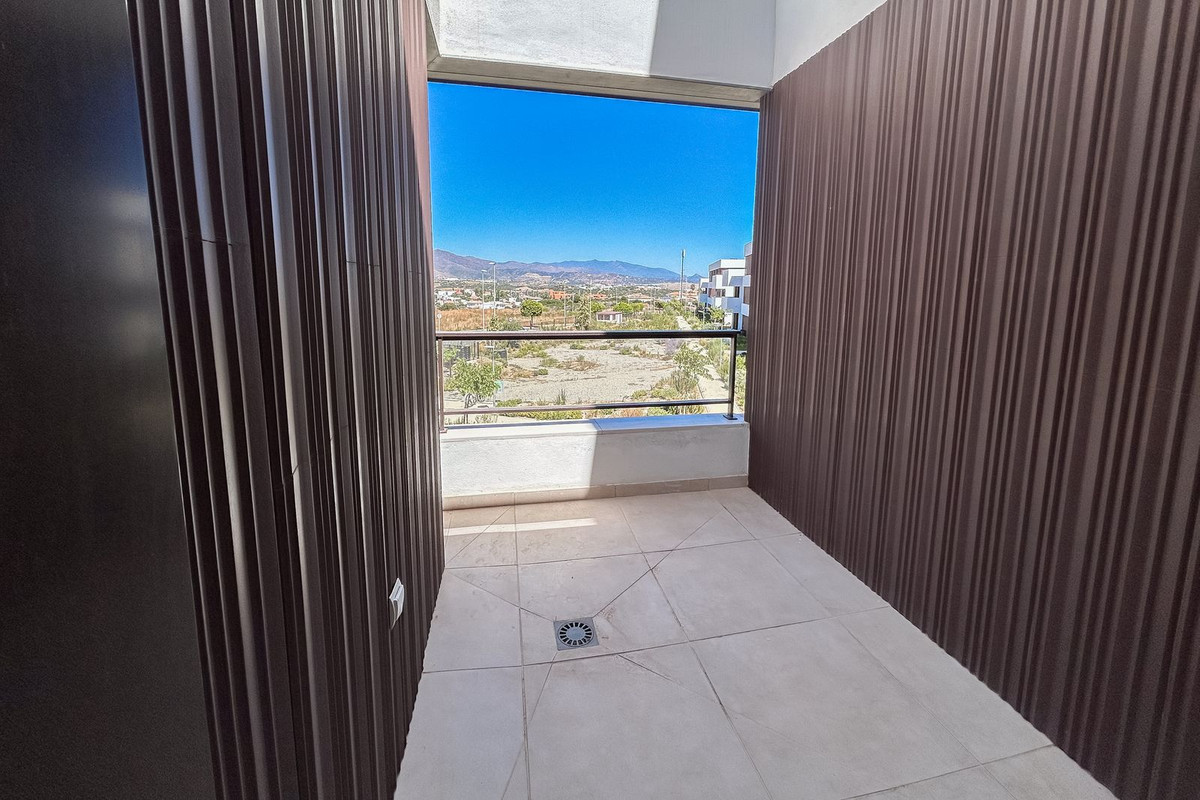 Se vende Apartamento Planta Media de 2 dormitorios en Costa Del Sol, Málaga, España