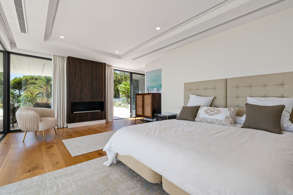 Se vende Villa - Chalet de 4 dormitorios en Costa Del Sol, Málaga, España