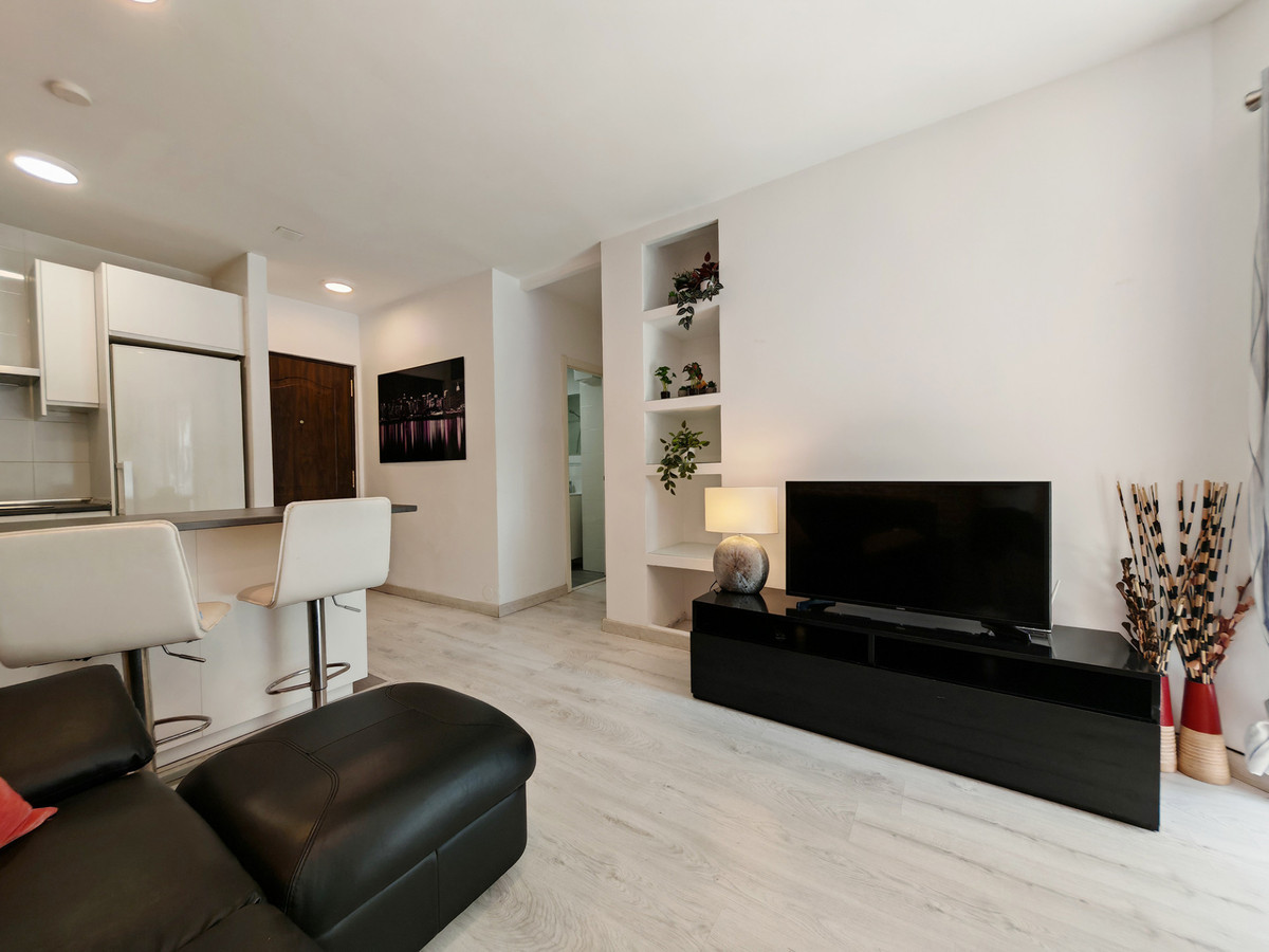 2 Bed Apartment for sale in Marbella Costa Del Sol, Málaga, Spain