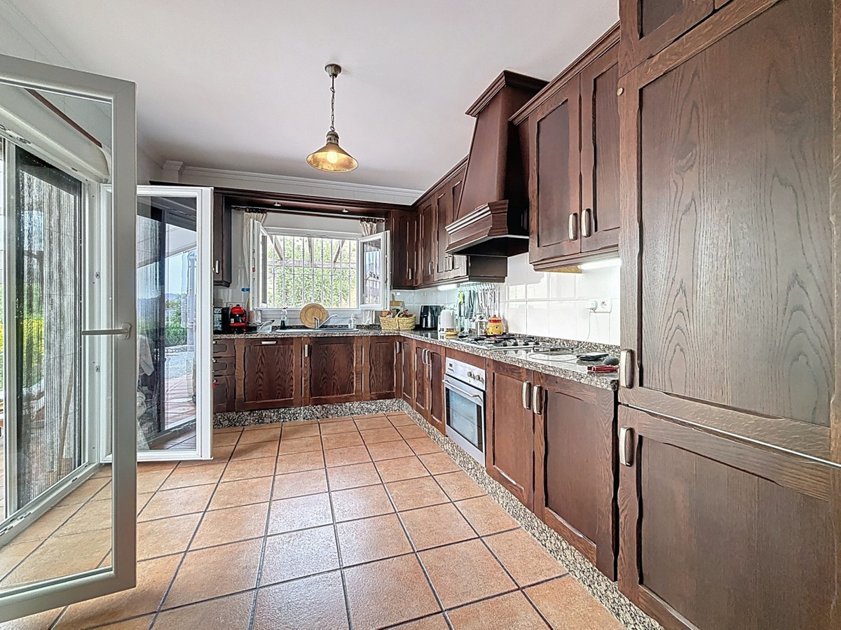 Se vende Villa - Chalet de 3 dormitorios en Costa Del Sol East, Málaga, España