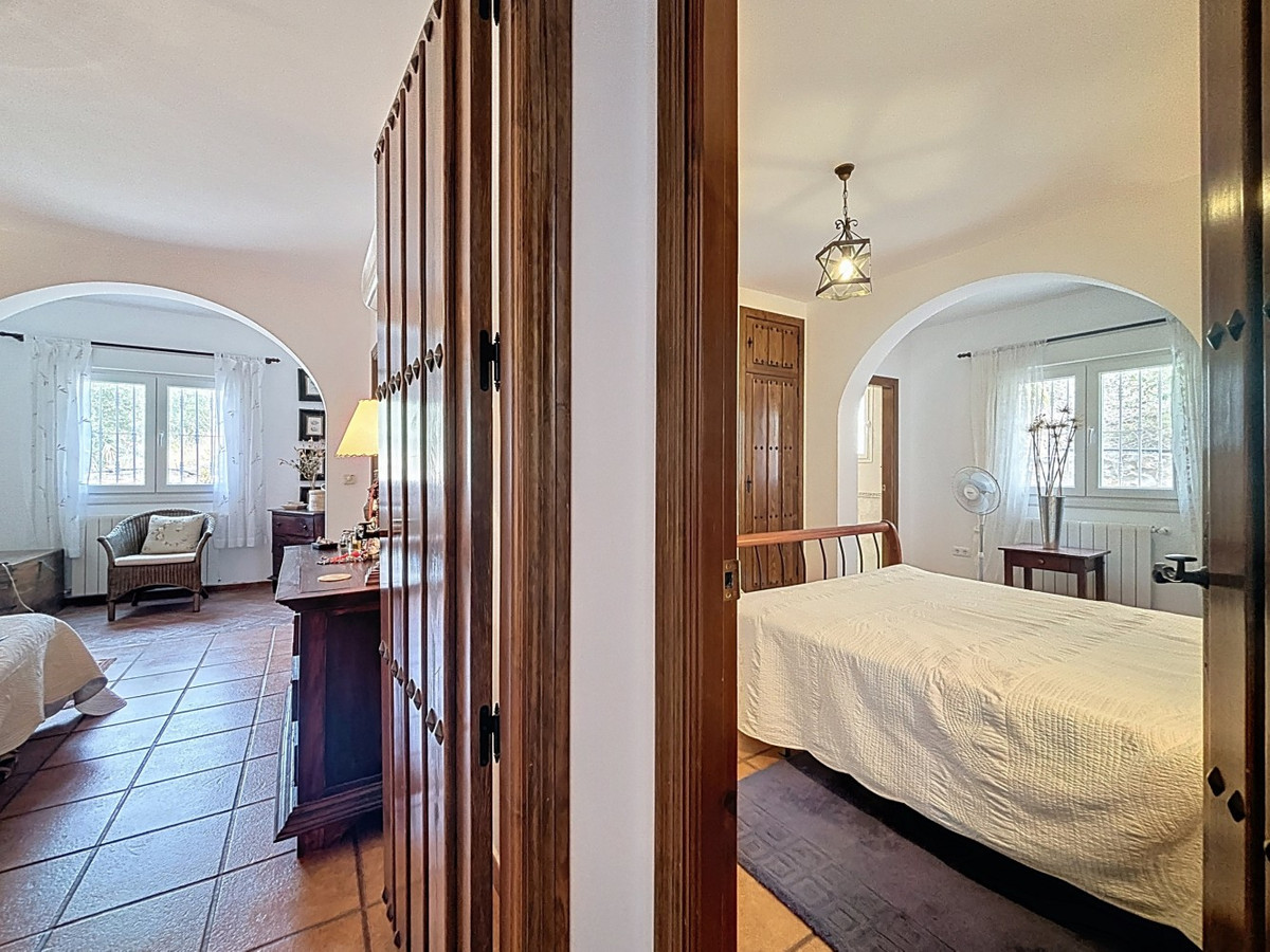 Se vende Villa - Chalet de 3 dormitorios en Costa Del Sol East, Málaga, España