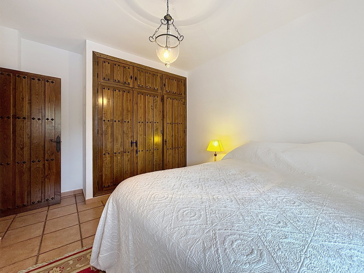 Se vende Villa - Chalet de 3 dormitorios en Costa Del Sol East, Málaga, España