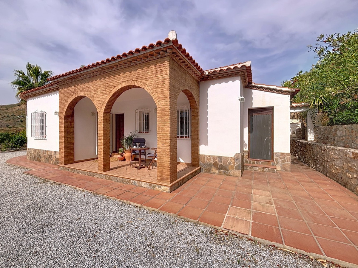Se vende Villa - Chalet de 3 dormitorios en Costa Del Sol East, Málaga, España
