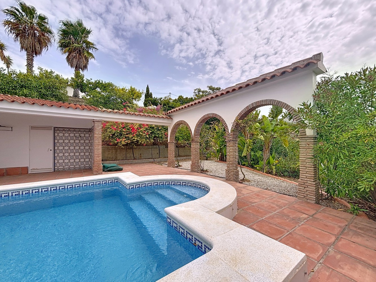 Se vende Villa - Chalet de 3 dormitorios en Costa Del Sol East, Málaga, España