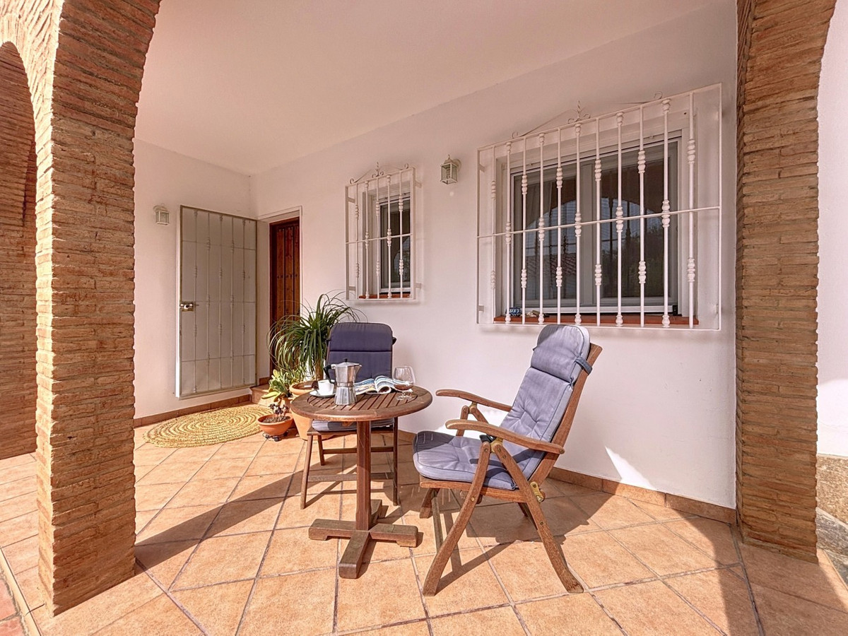 Se vende Villa - Chalet de 3 dormitorios en Costa Del Sol East, Málaga, España