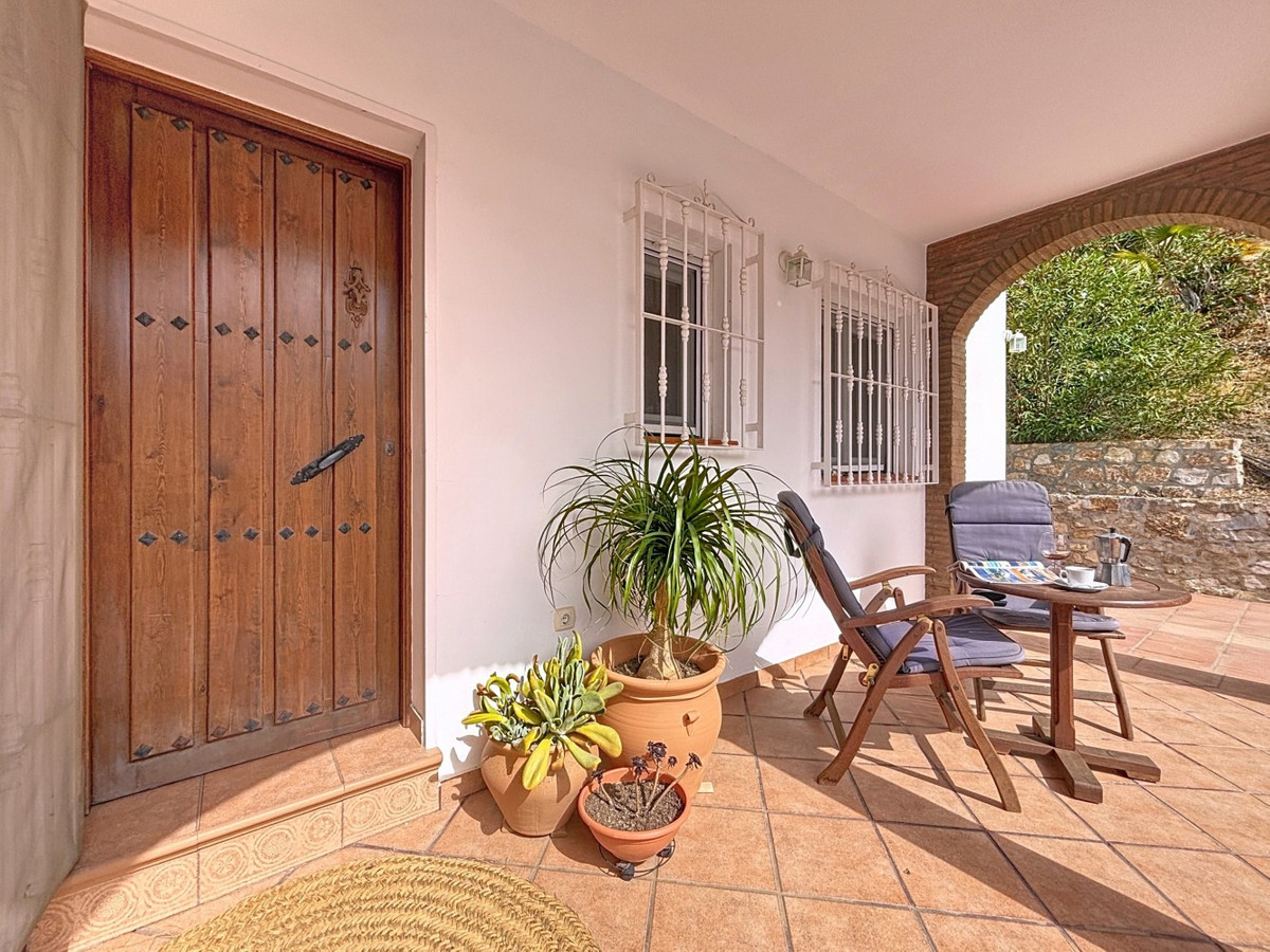 Se vende Villa - Chalet de 3 dormitorios en Costa Del Sol East, Málaga, España
