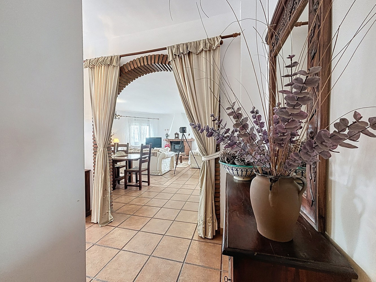 Se vende Villa - Chalet de 3 dormitorios en Costa Del Sol East, Málaga, España