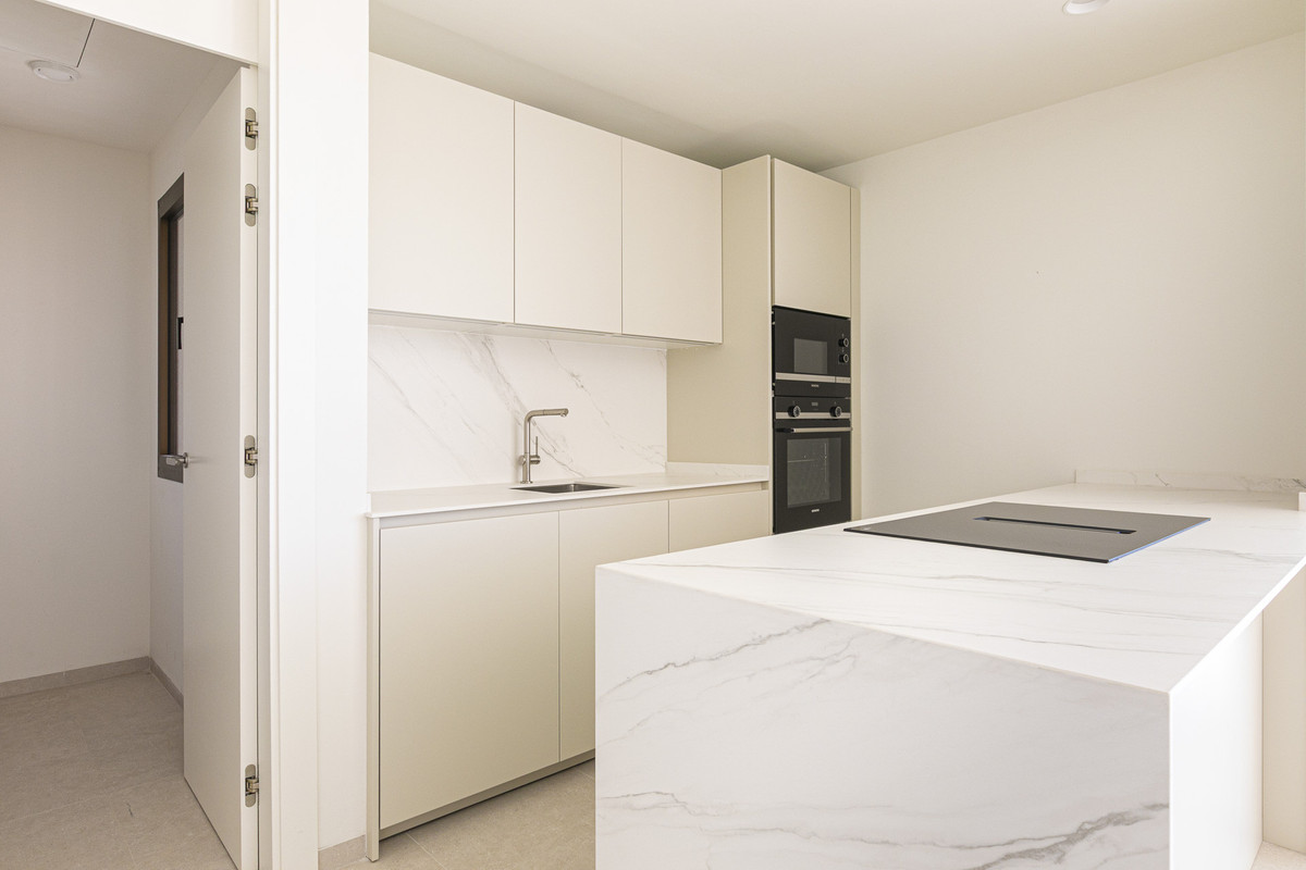 3 Bed Apartment for sale in Benahavís Costa Del Sol, Málaga, Spain